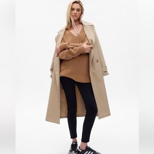 Gap Maternity V-Neck Rib Sweater in Camel - Size Medium